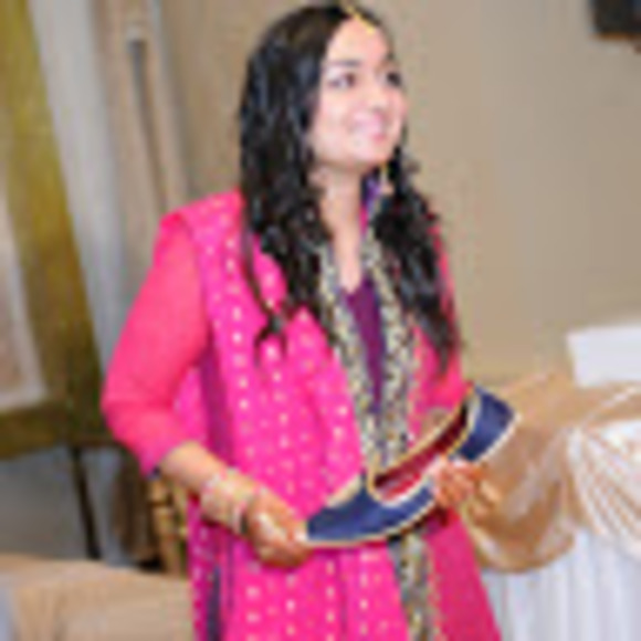 Meet your Posher, Heena - Picture 1 of 1